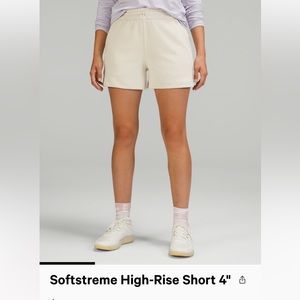 Lululemon Softstreme HR Shorts 4”
